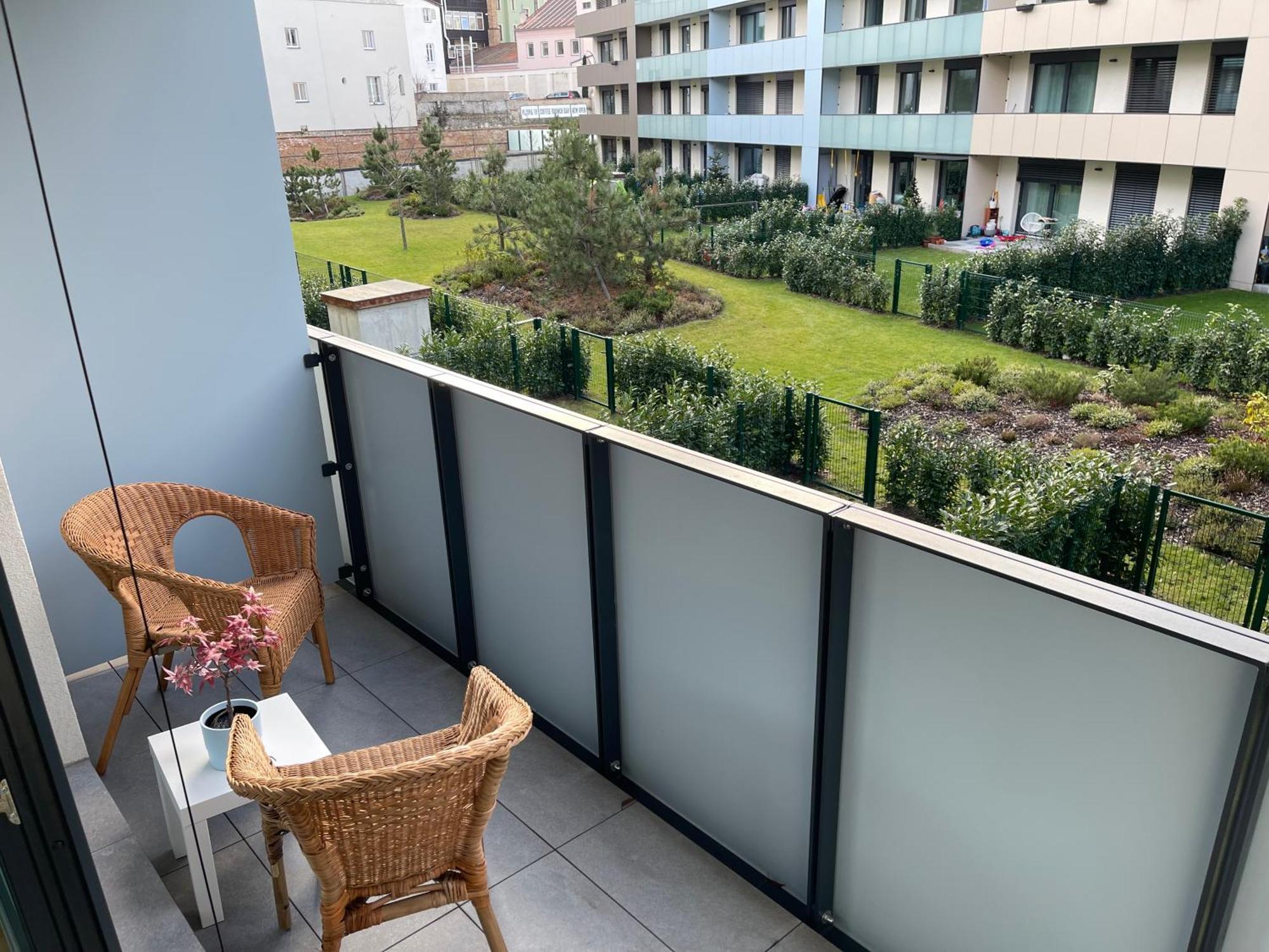 פראג Apartment 4 Room, 2 Bath, Parking מראה חיצוני תמונה